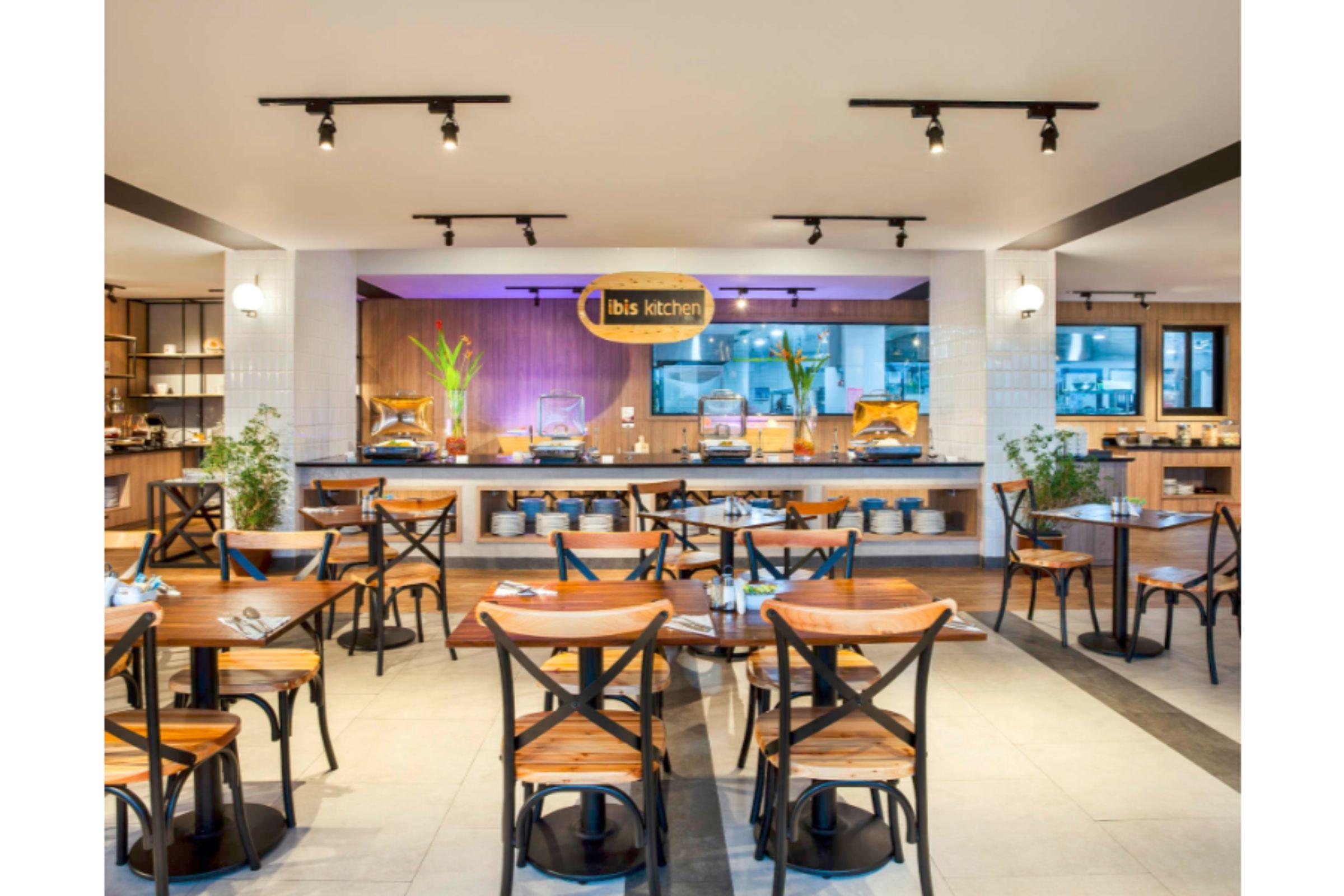 Ibis Pontianak City Center Экстерьер фото